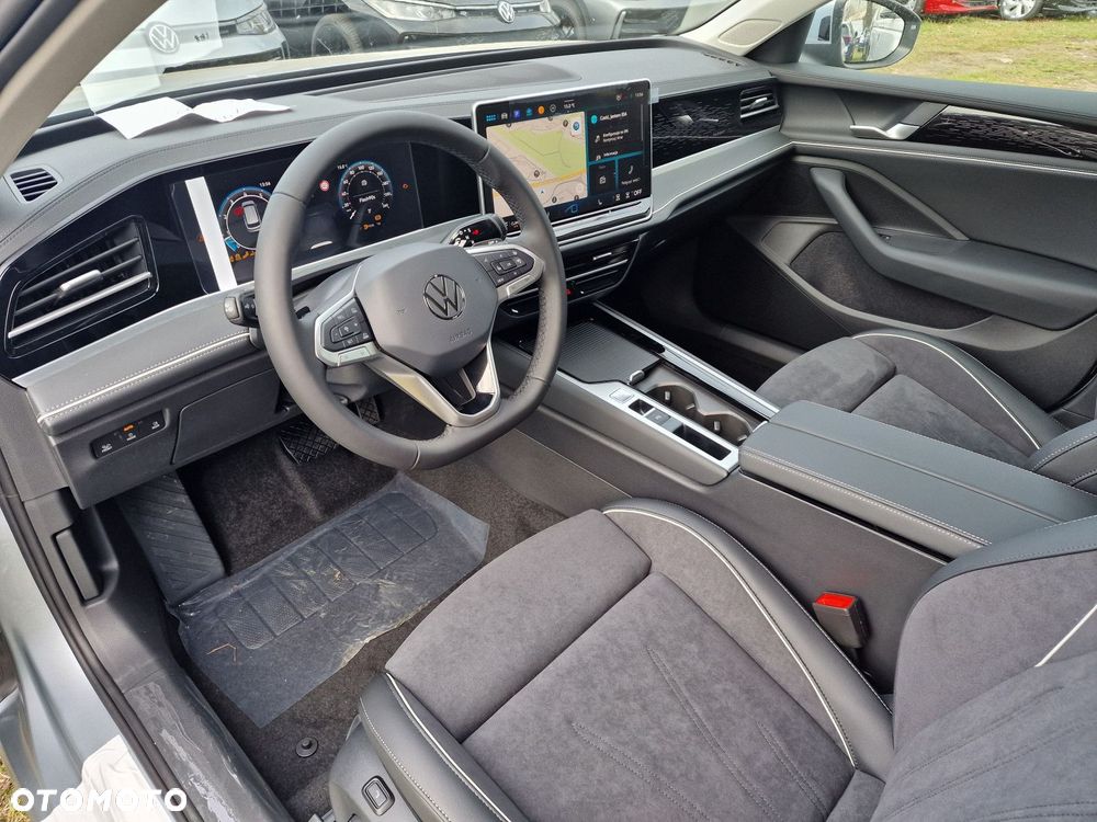 Volkswagen Passat - 10