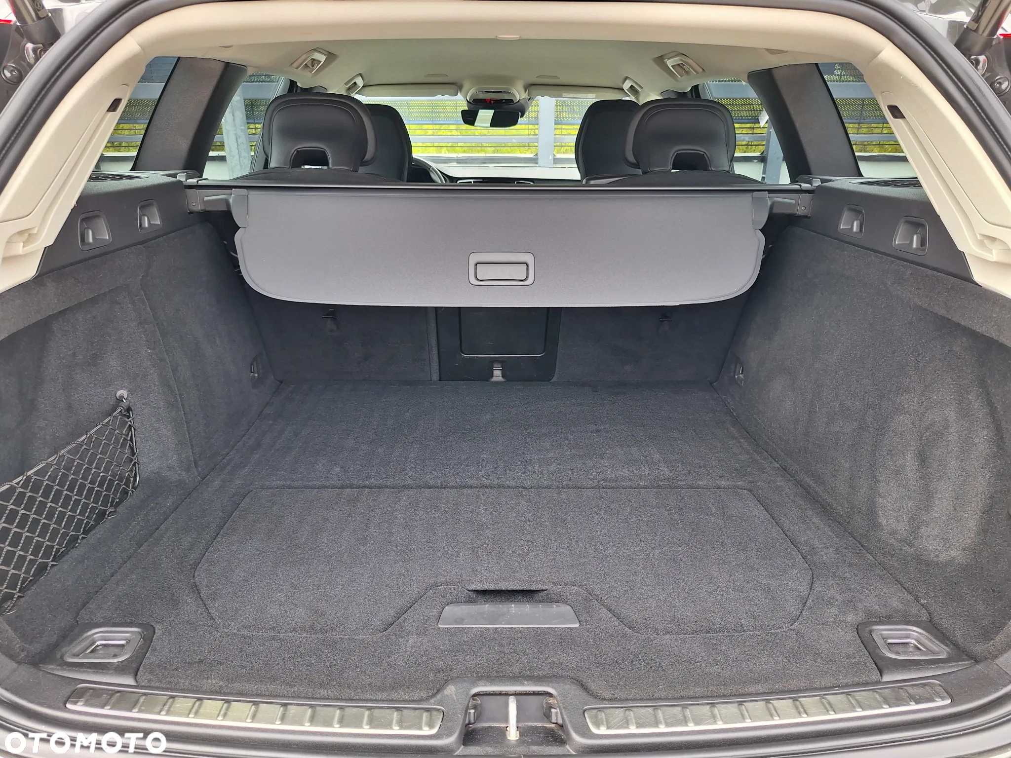 Volvo V60 D4 Momentum Pro - 12