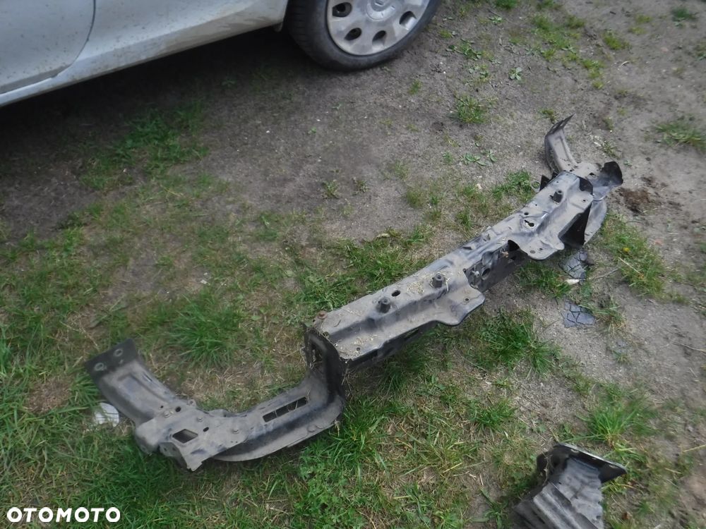 Fiat Doblo II 2 Combo D  belka pas wzmocnienie gorne czarne stan bdb - 2
