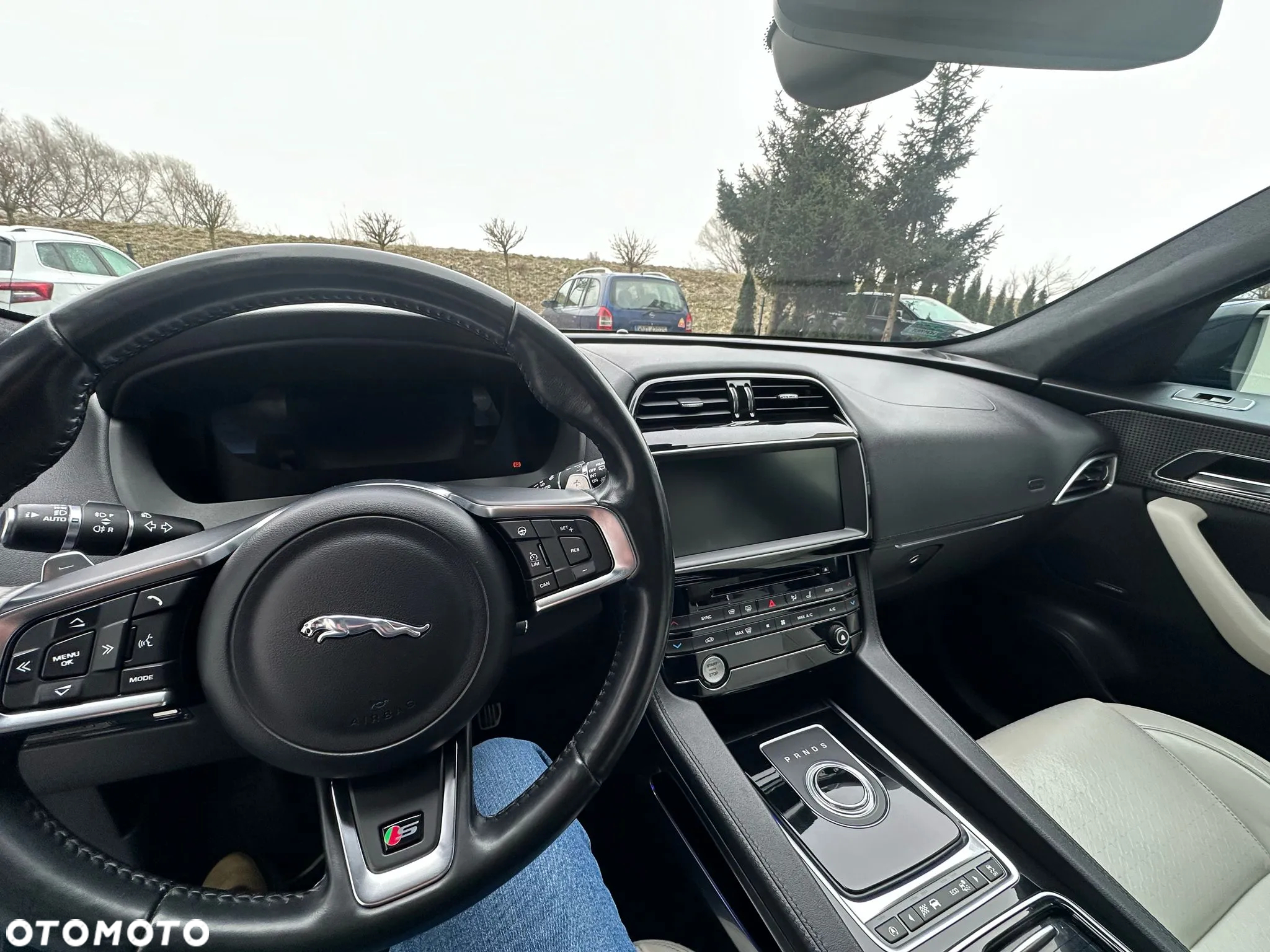 Jaguar F-Pace 3.0 V6 AWD First Edition - 14