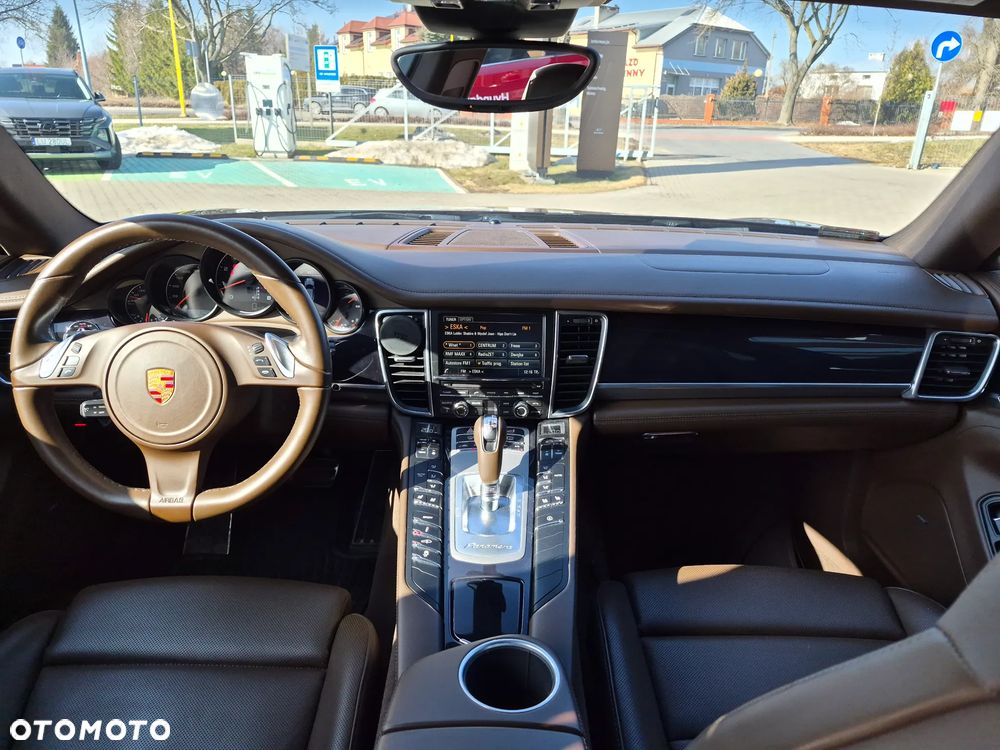 Porsche Panamera 4 Edition - 10