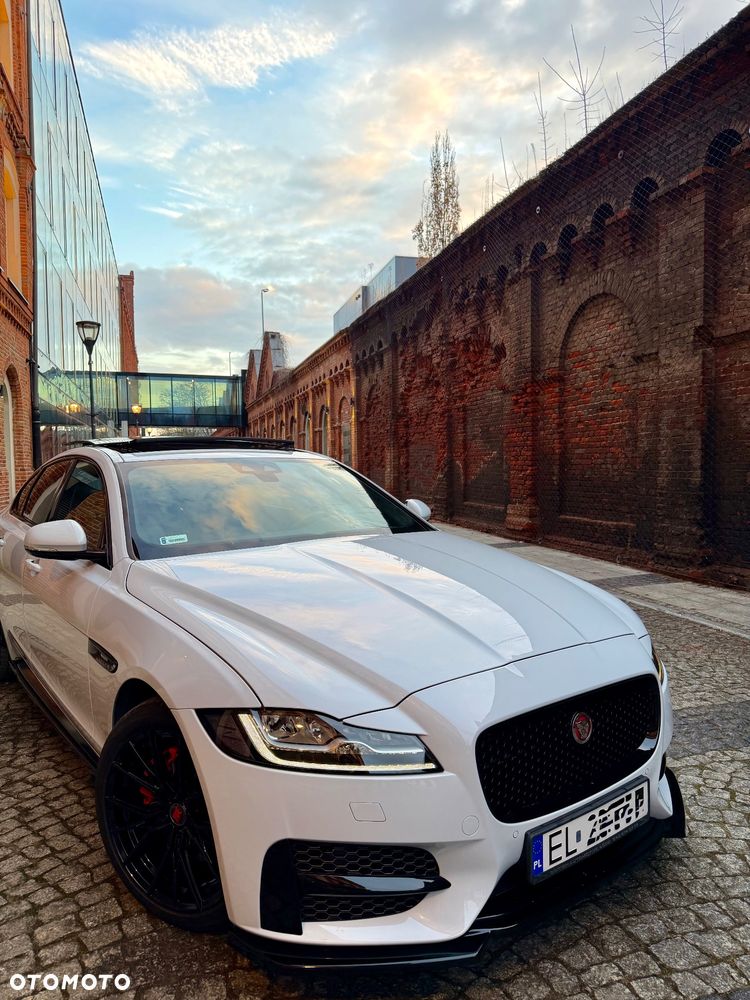 Jaguar XF 2.0 P250 R-Dynamic S - 1