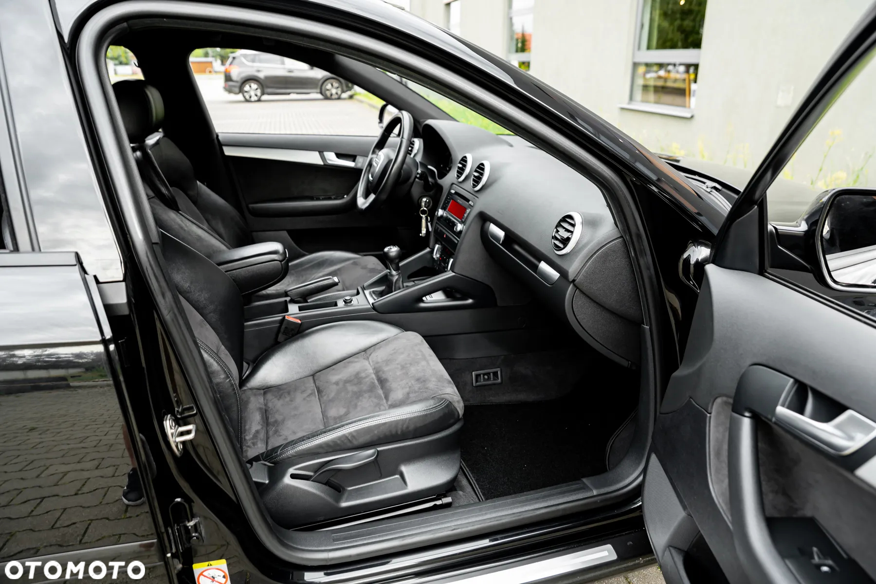 Audi A3 2.0 TDI Sportback DPF Ambiente - 8