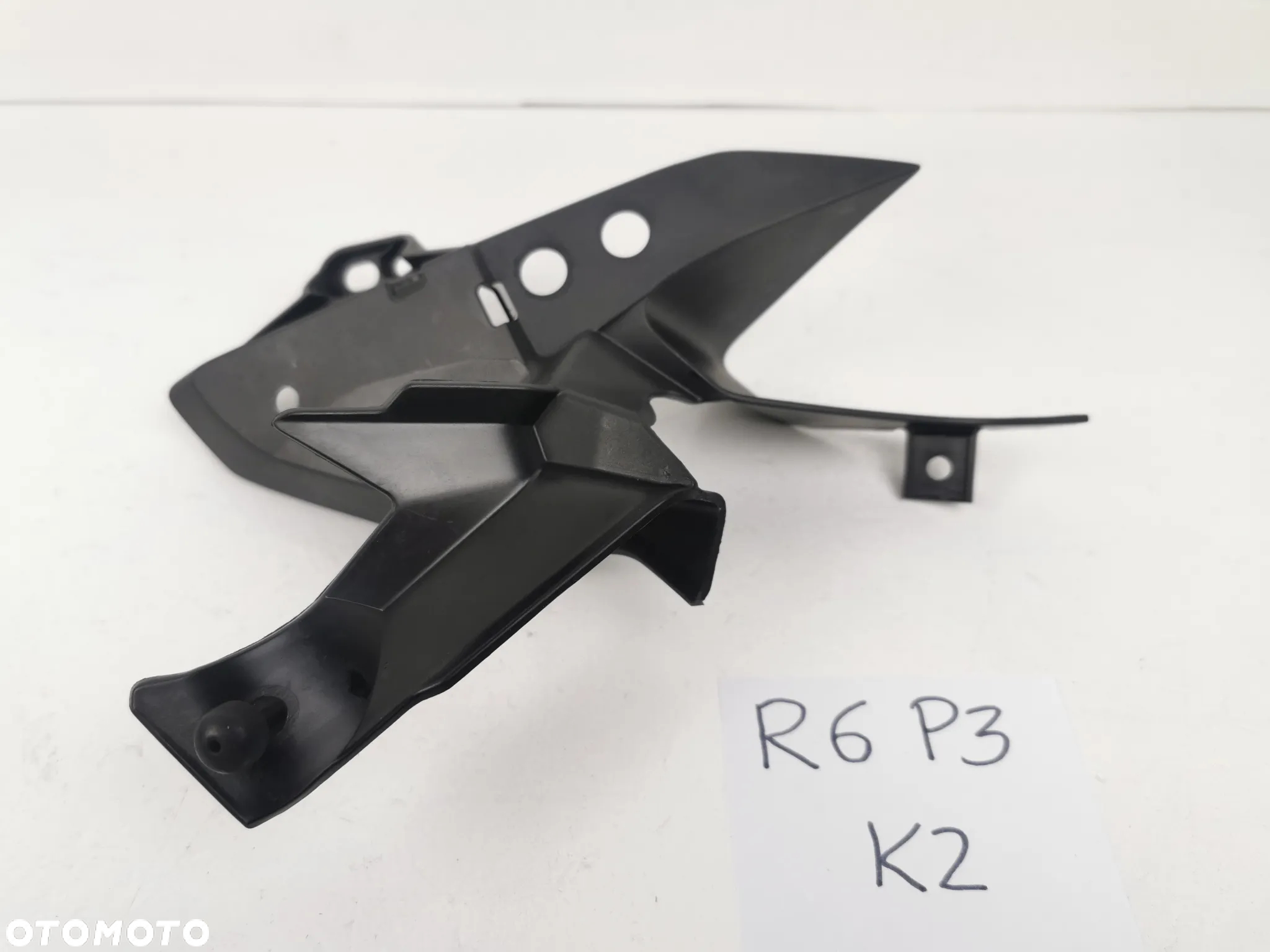 Triumph Street Triple 765RS wypełnienie boku owiewki lewe 23- - 2