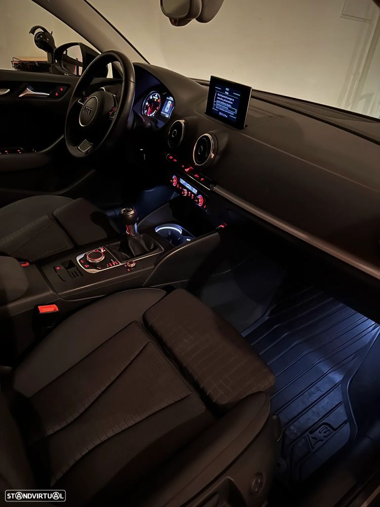 Audi A3 Limousine 1.6 TDI Sport - 13