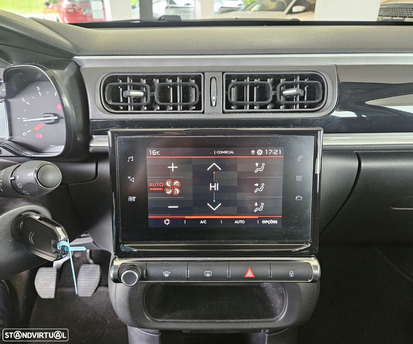 Citroën C3 1.2 PureTech Shine - 24