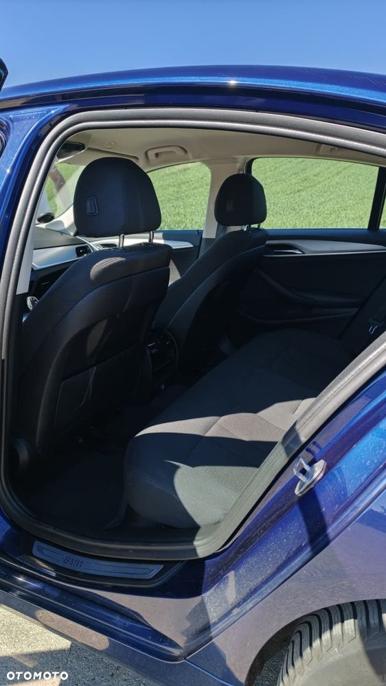 BMW Seria 5 530d Sport Line - 11