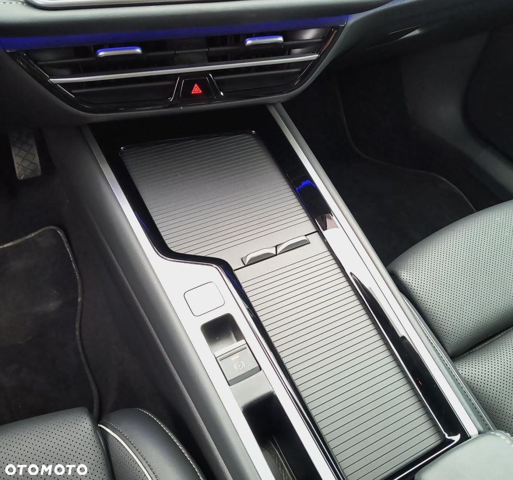 Volkswagen Passat - 24