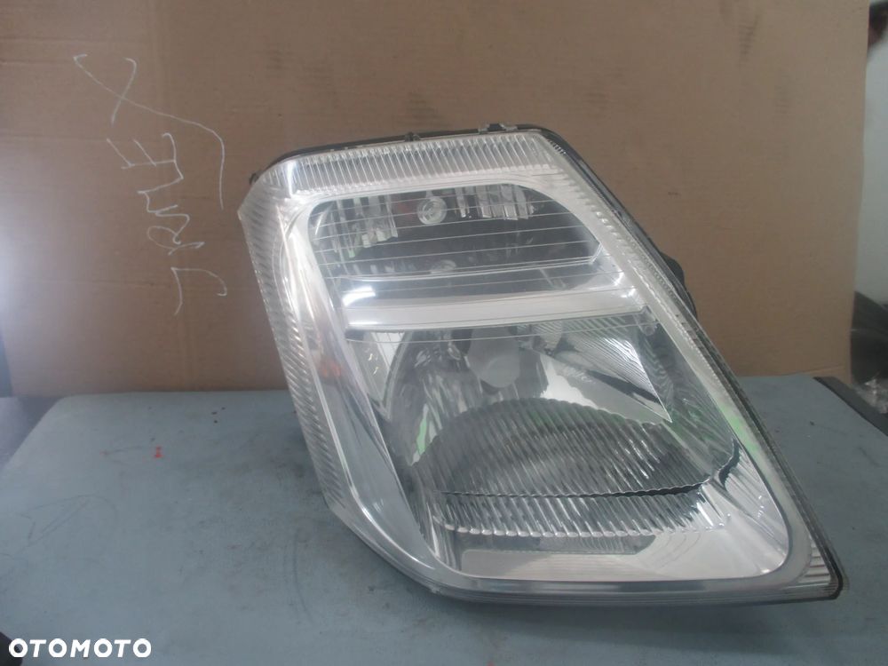 lampa prawa Citroen C2 AL Europa - 1