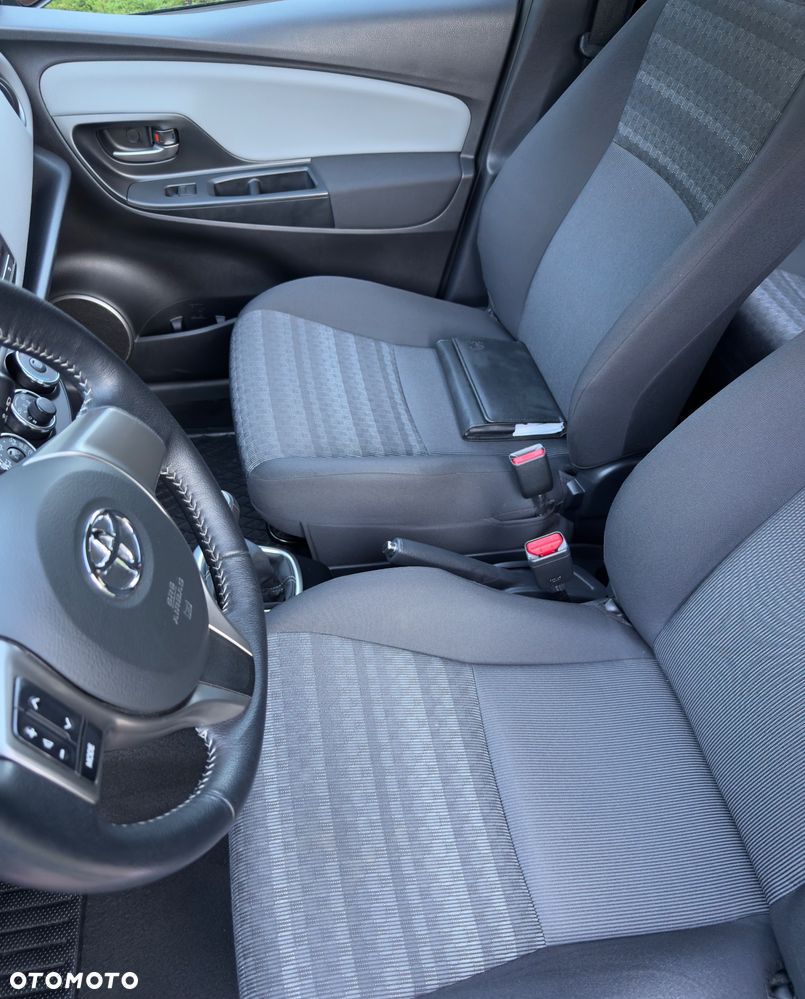Toyota Yaris 1.0 Active EU6 - 17