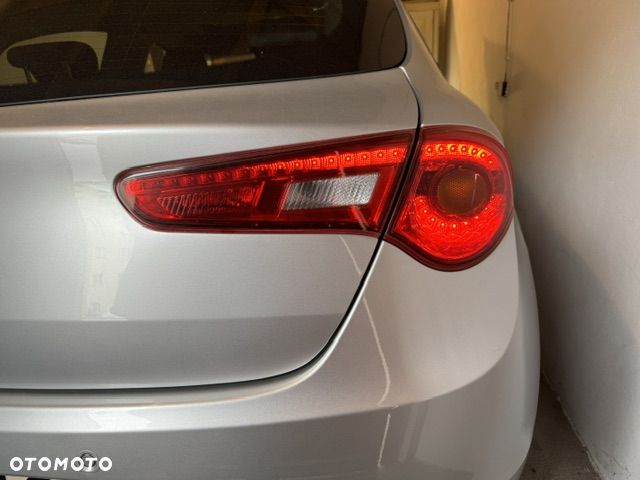 Alfa Romeo Giulietta 1.4 TB MultiAir Distinctive - 10