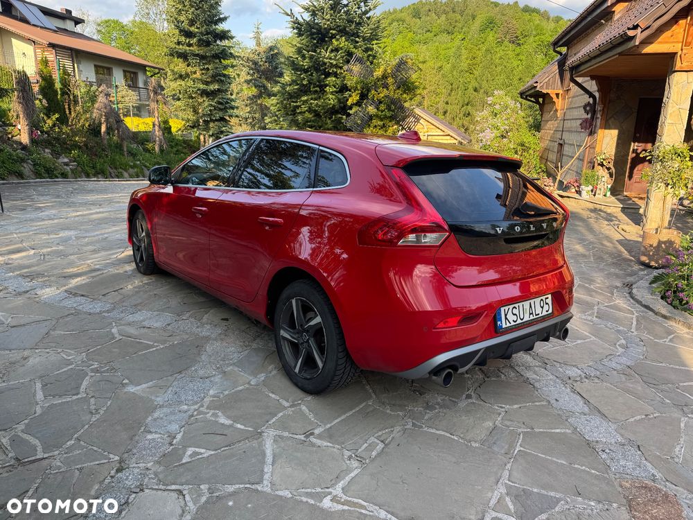 Volvo V40 D2 Drive-E R-Design Momentum - 6