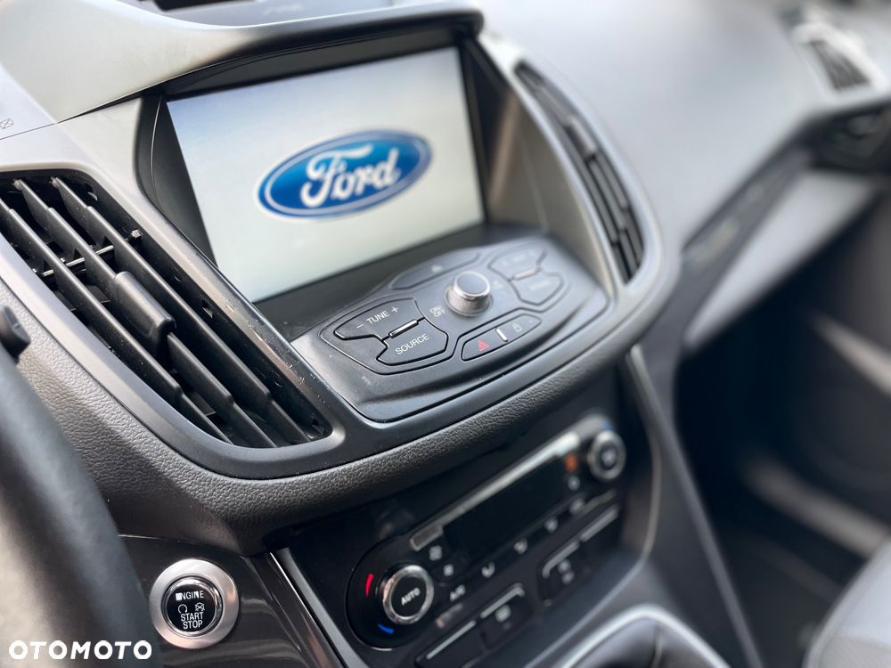 Ford Kuga 2.0 TDCi 2x4 Titanium - 27