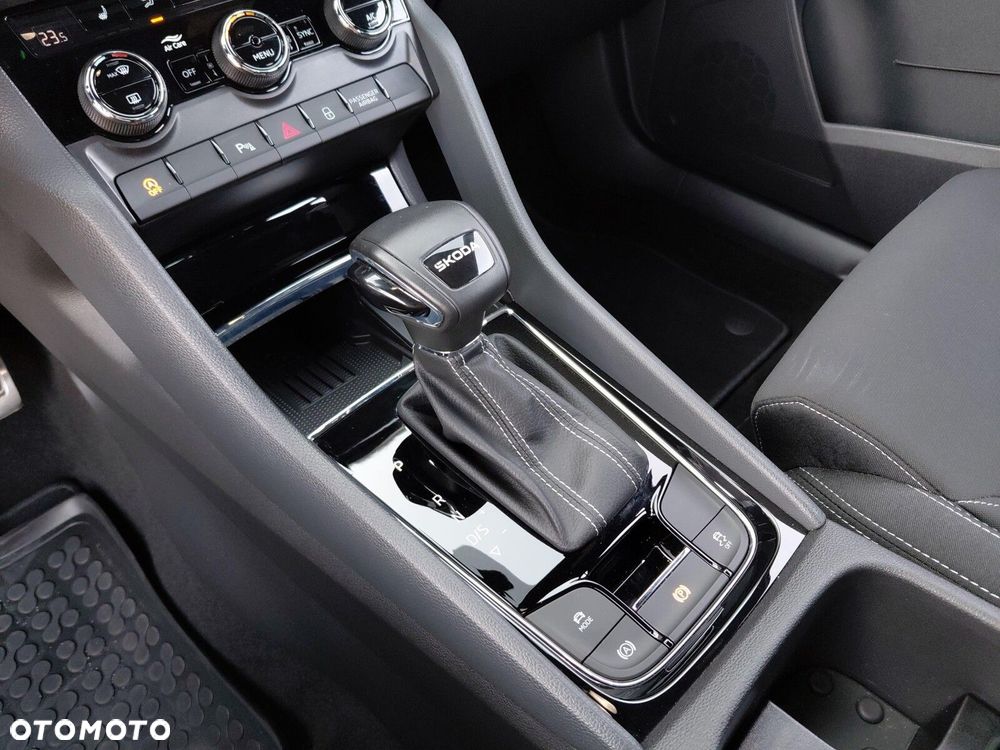 Skoda Karoq 1.5 TSI ACT Sportline DSG - 24