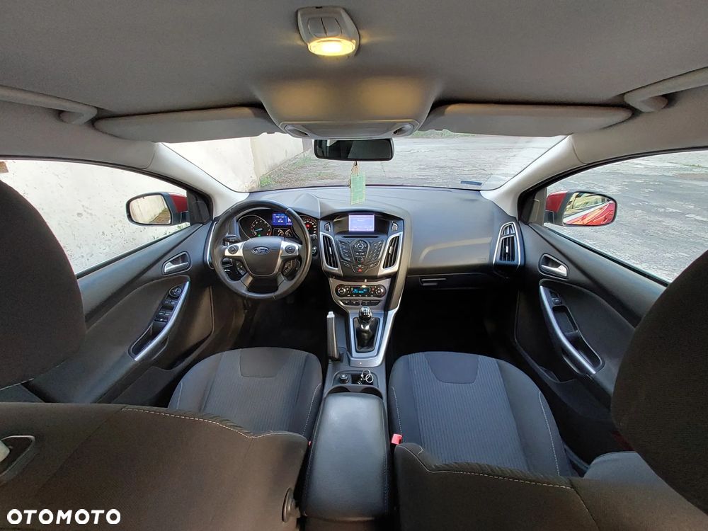 Ford Focus 1.6 EcoBoost Titanium - 19