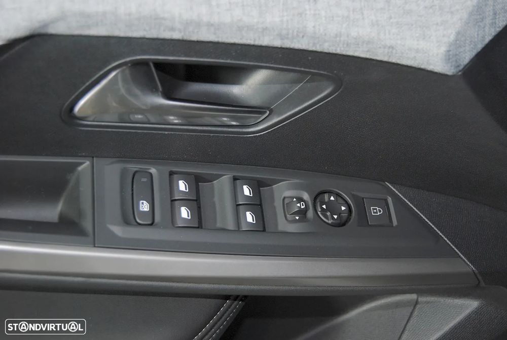 Peugeot 3008 1.2 Hybrid Allure e-DCS6 - 20