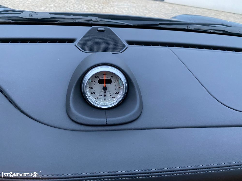 Porsche 911 Série F - 27