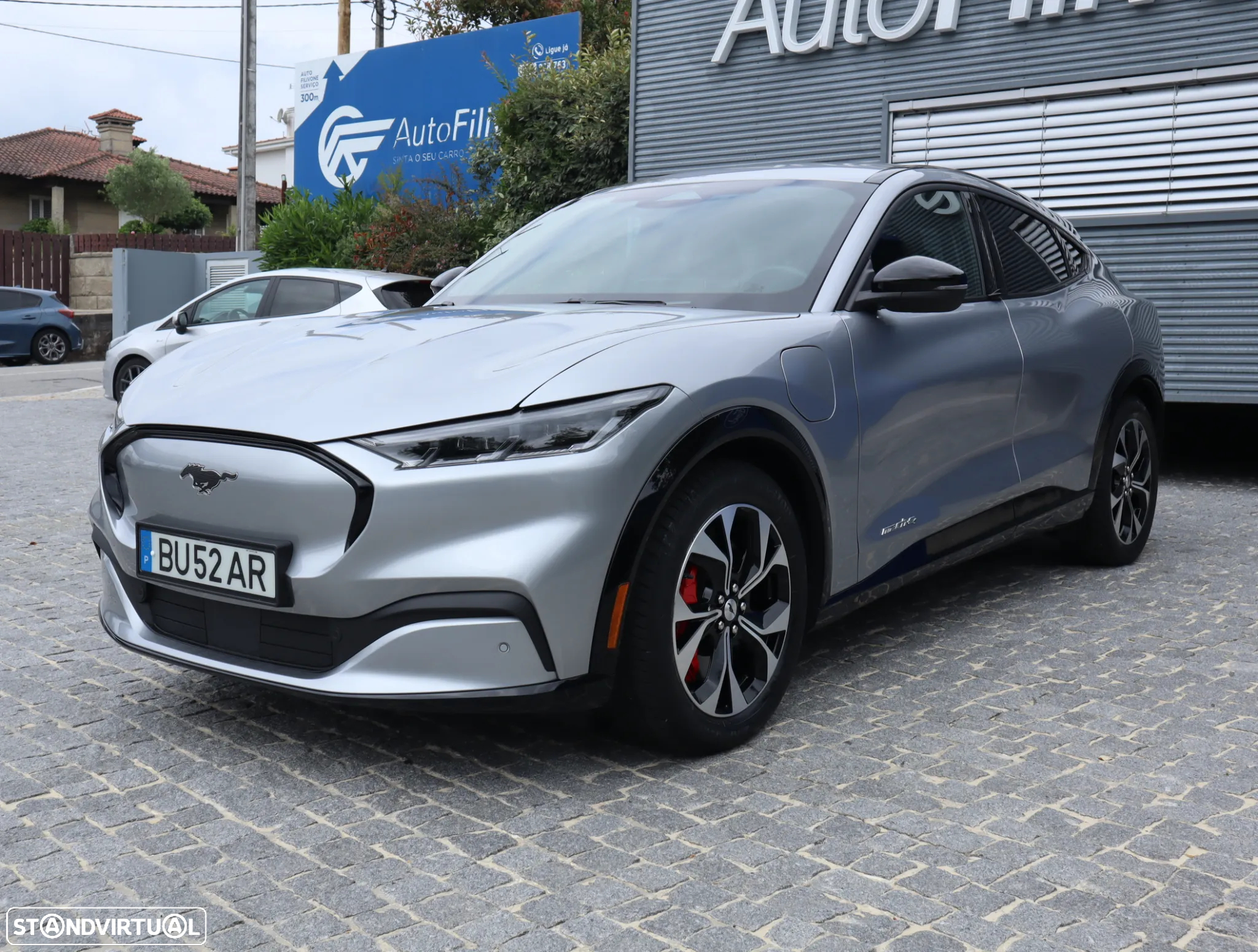 Ford Mustang Mach-E 75.7 kWh Premium AWD - 11