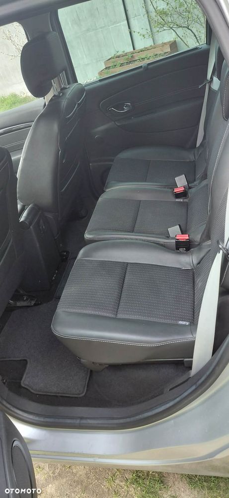 Renault Scenic - 10