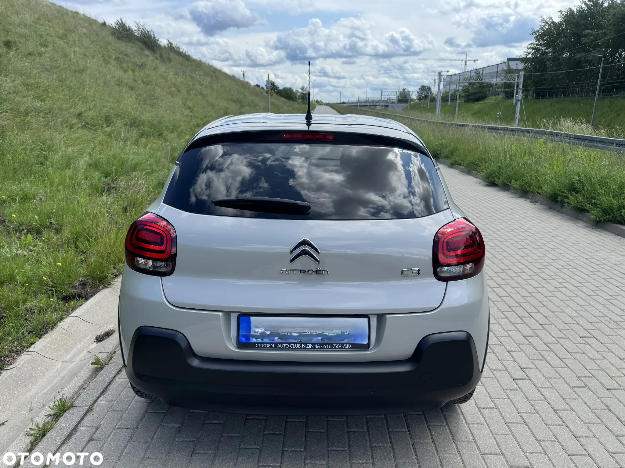 Citroën C3 1.2 PureTech Shine S&S EAT6 - 4
