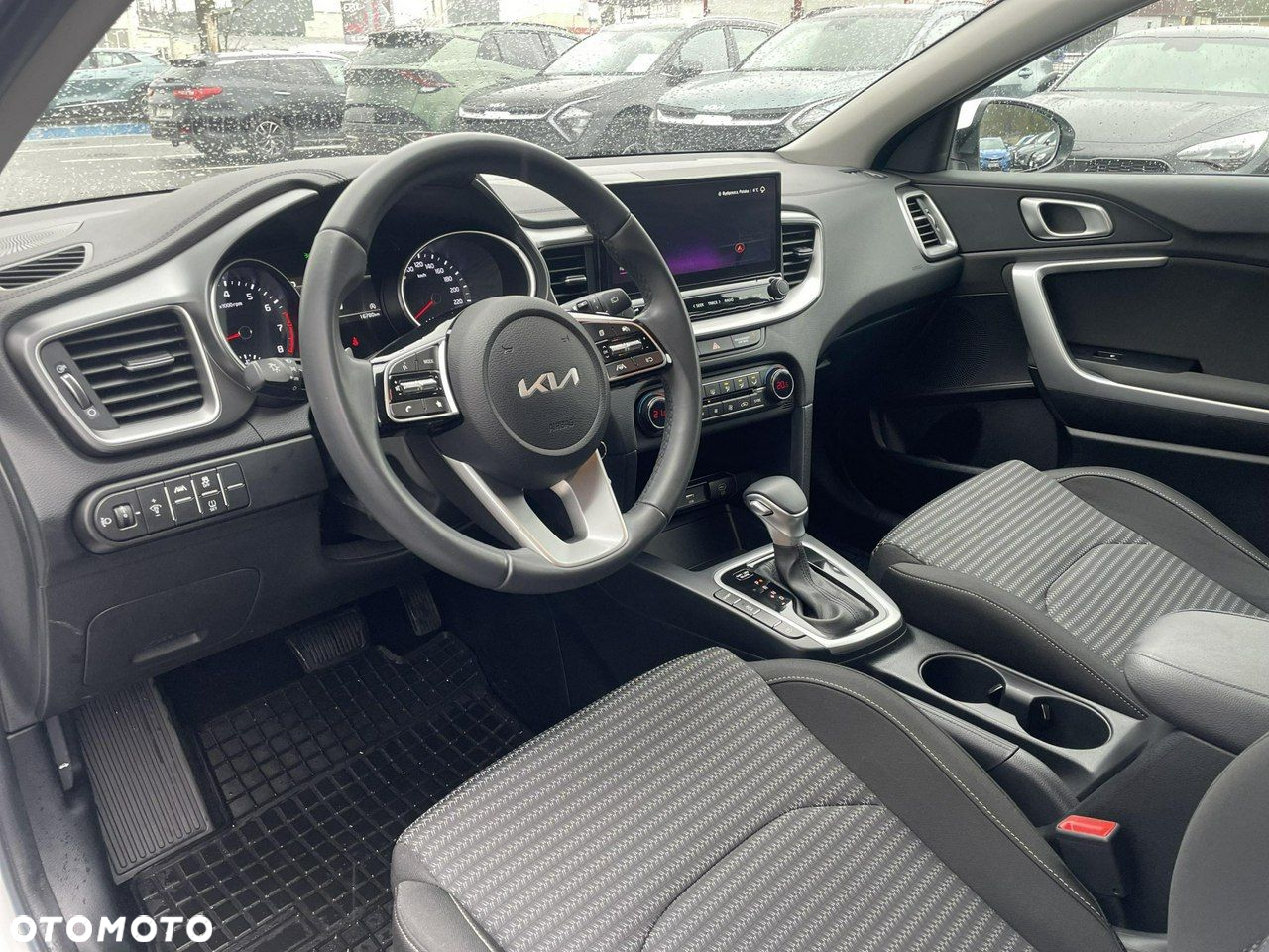 Kia Ceed - 9