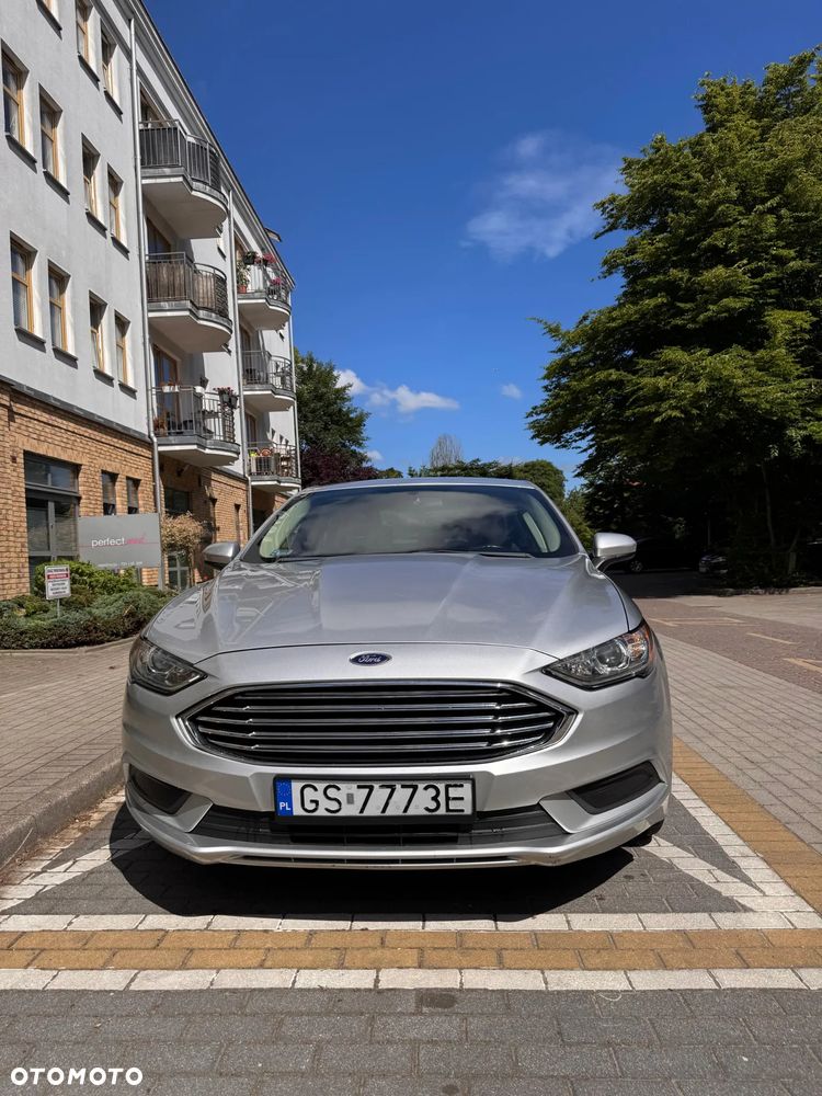 Ford Fusion - 12