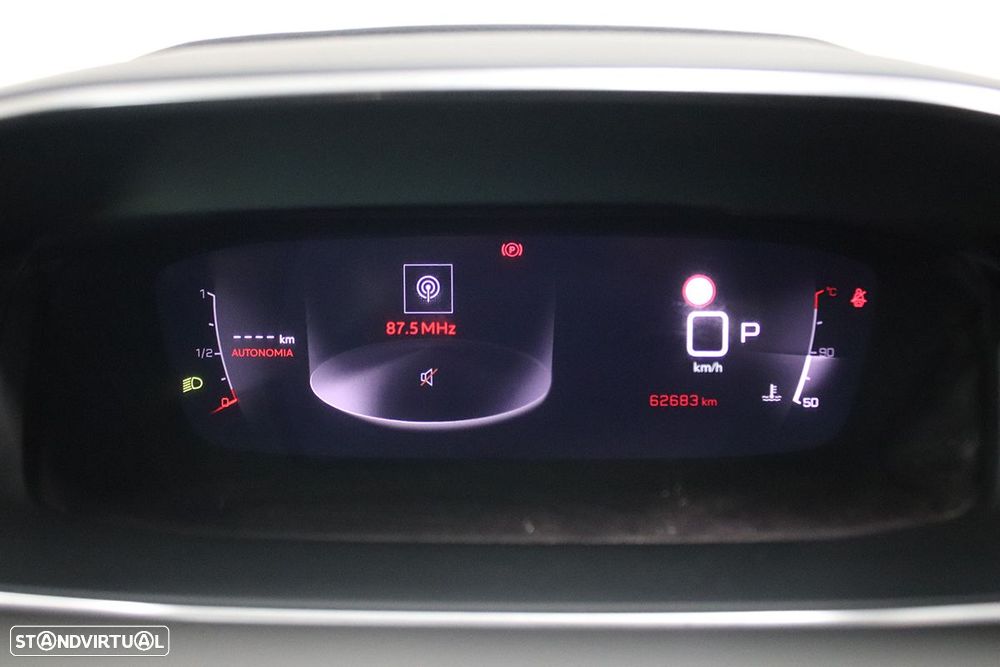 Peugeot 2008 1.2 PureTech Allure Pack EAT8 - 17