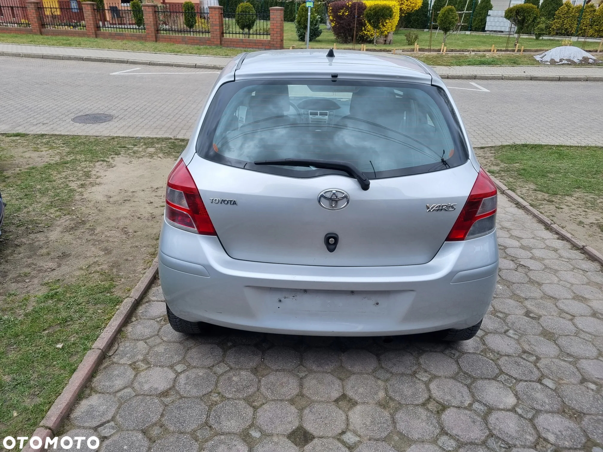 Toyota Yaris 1.33 VVT-i Cool - 4