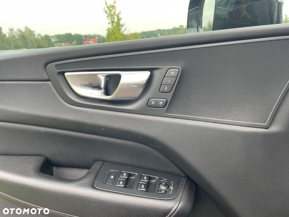 Volvo XC 60 D5 AWD Geartronic Inscription - 27