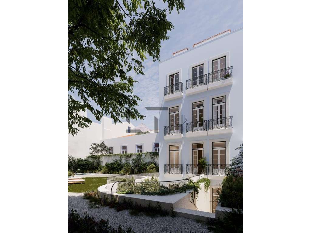 Charmoso Apartamento T2 em Prédio com Pátio e Piscina Comum, para V... - Grande imagem: 2/16
