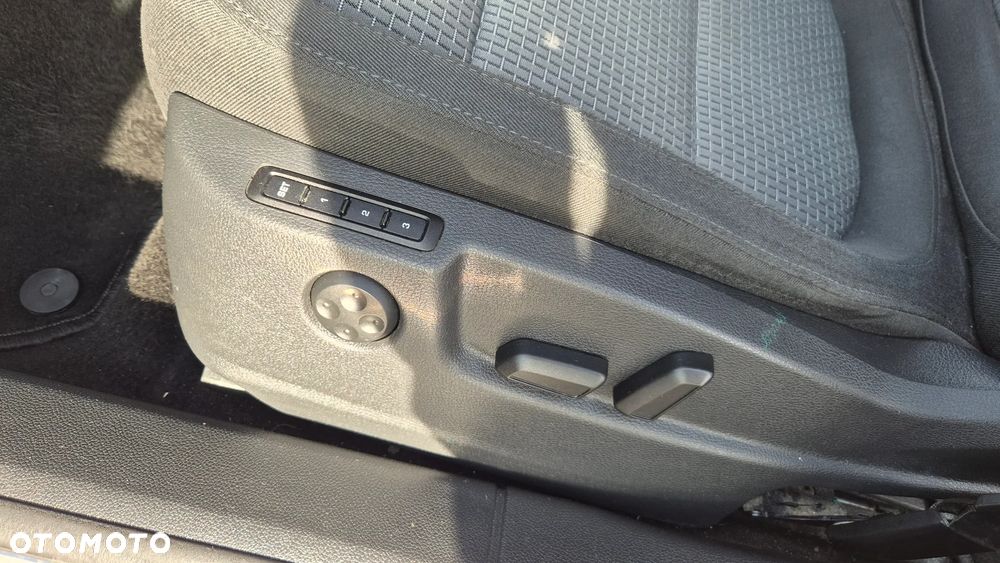 Skoda Superb 2.0 TDI DSG Exclusive - 16