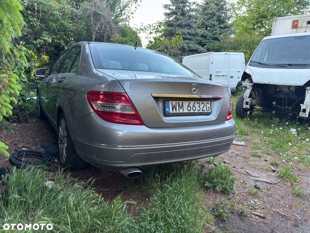 Mercedes-Benz Klasa C 220 CDI DPF Automatik BlueEFFICIENCY - 3
