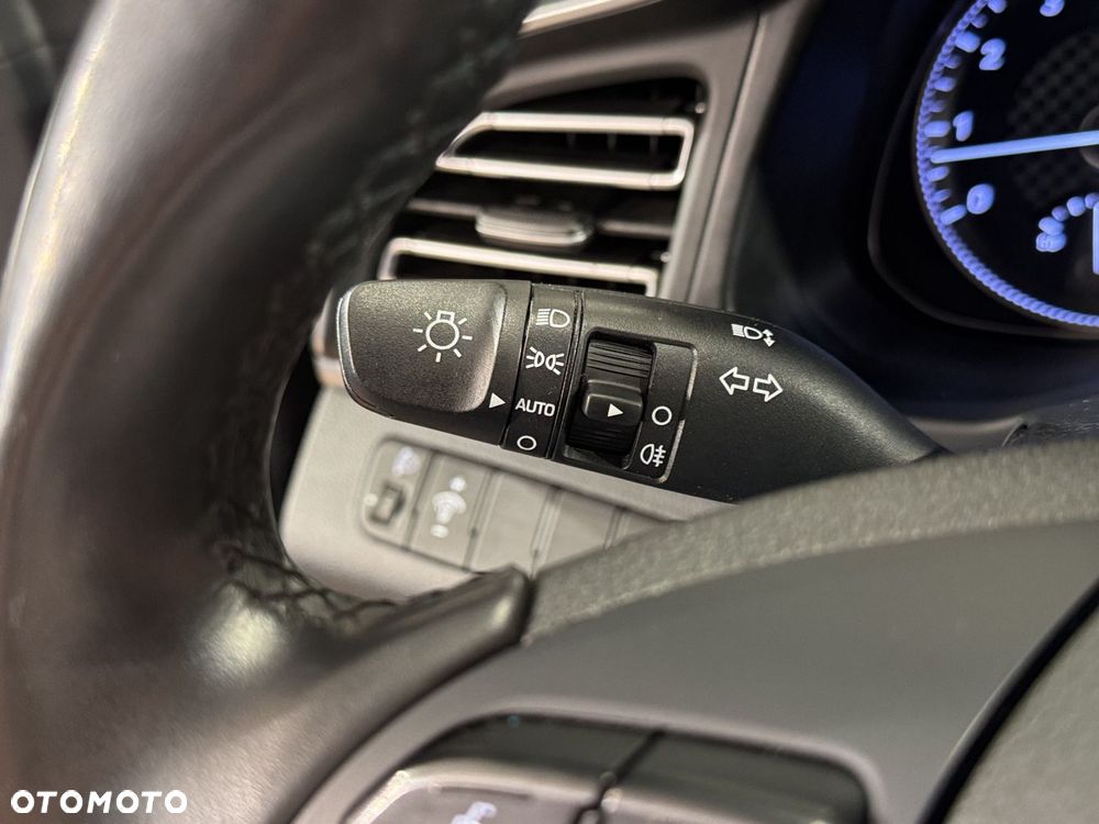 Hyundai Elantra - 20