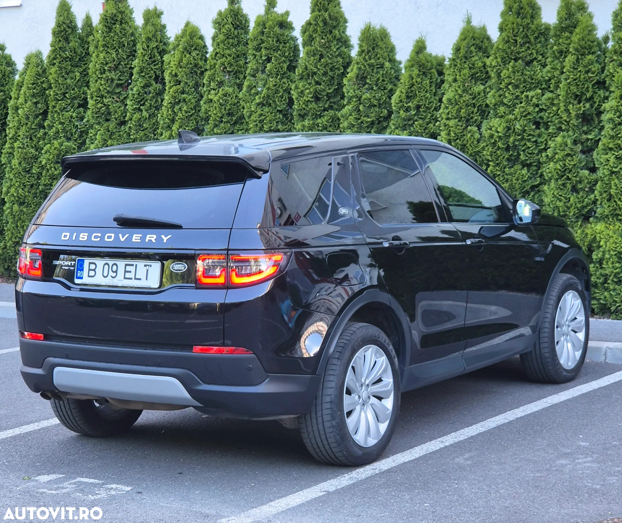 Land Rover Discovery Sport 2.0 D180 R-Dynamic MHEV - 4