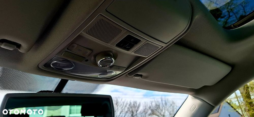 Volkswagen Tiguan 2.0 TDI DPF 4Motion Track & Style - 32