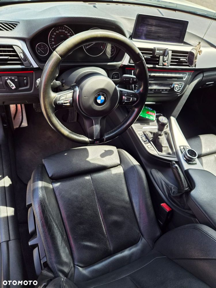 BMW Seria 3 - 26