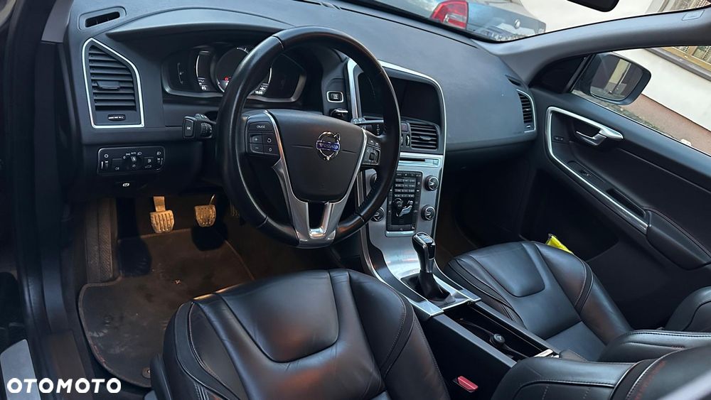 Volvo XC 60 D3 Drive-E Ocean Race - 22