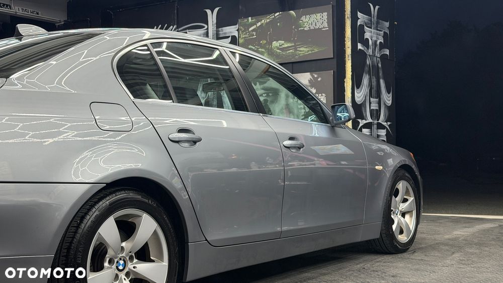 BMW Seria 5 525i - 9