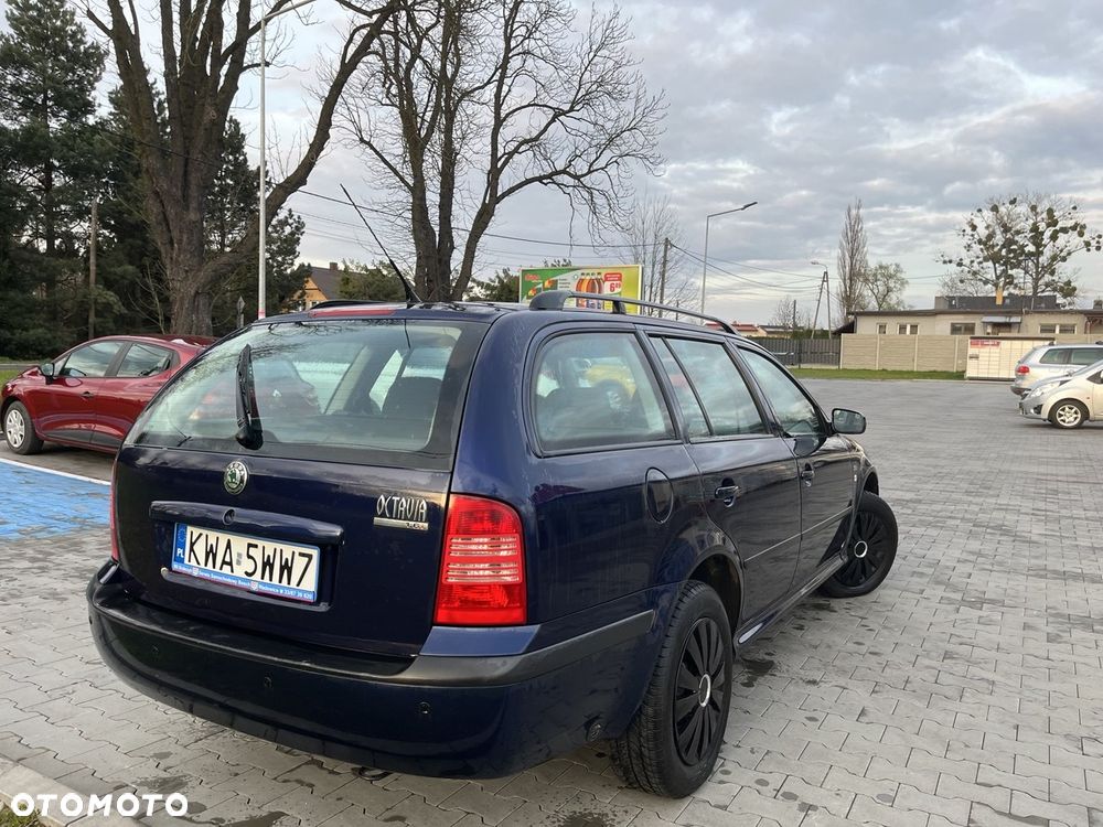 Skoda Octavia 1.6 Tour Ice - 3