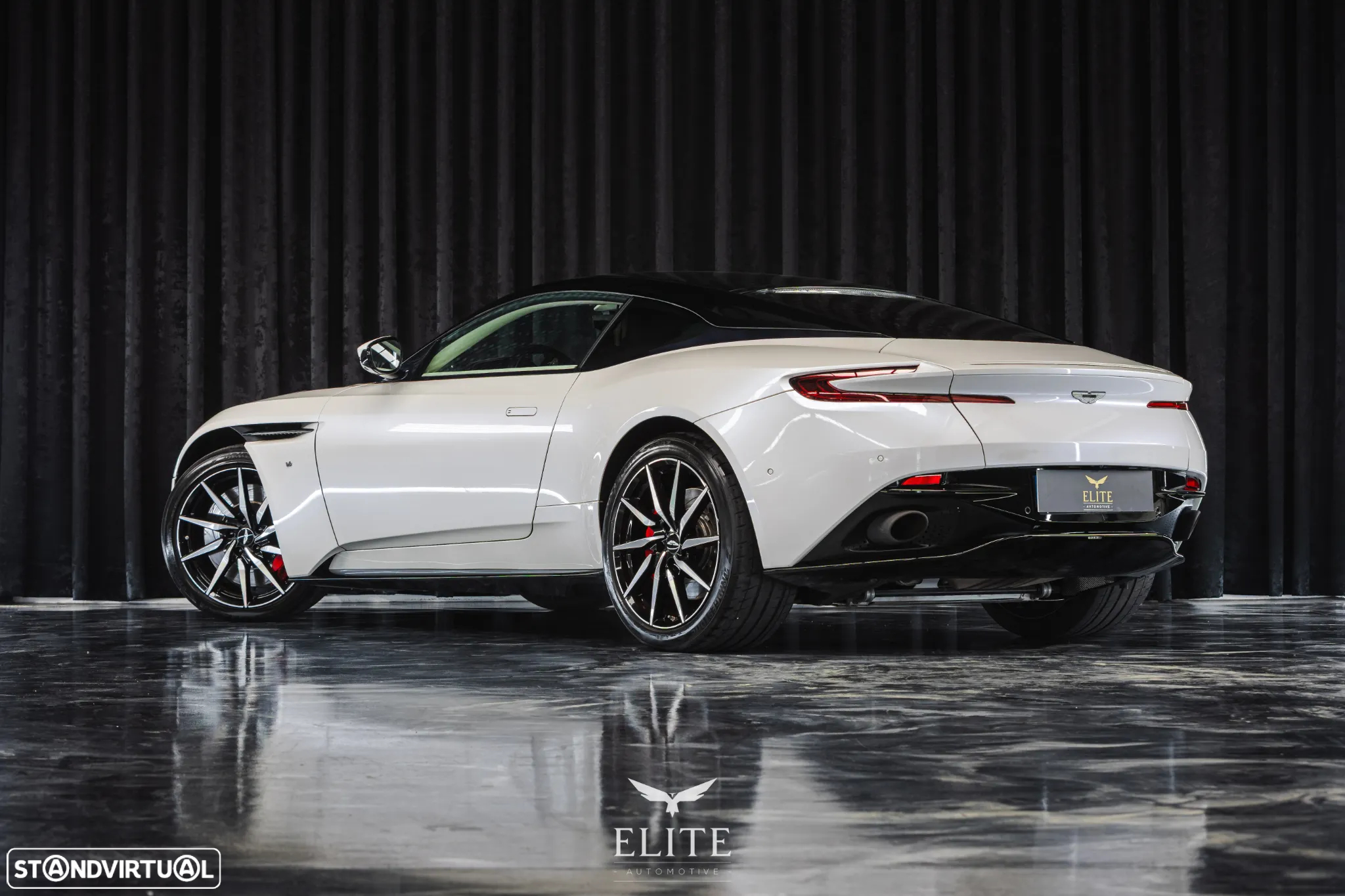 Aston Martin DB11 Coupé V12 Launch Edition - 7