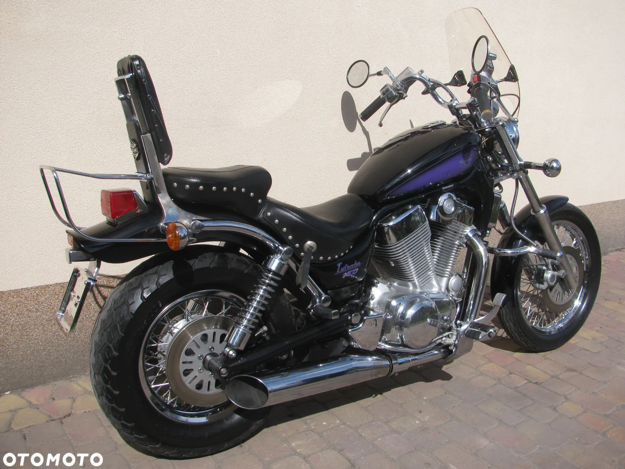 Suzuki Intruder - 3
