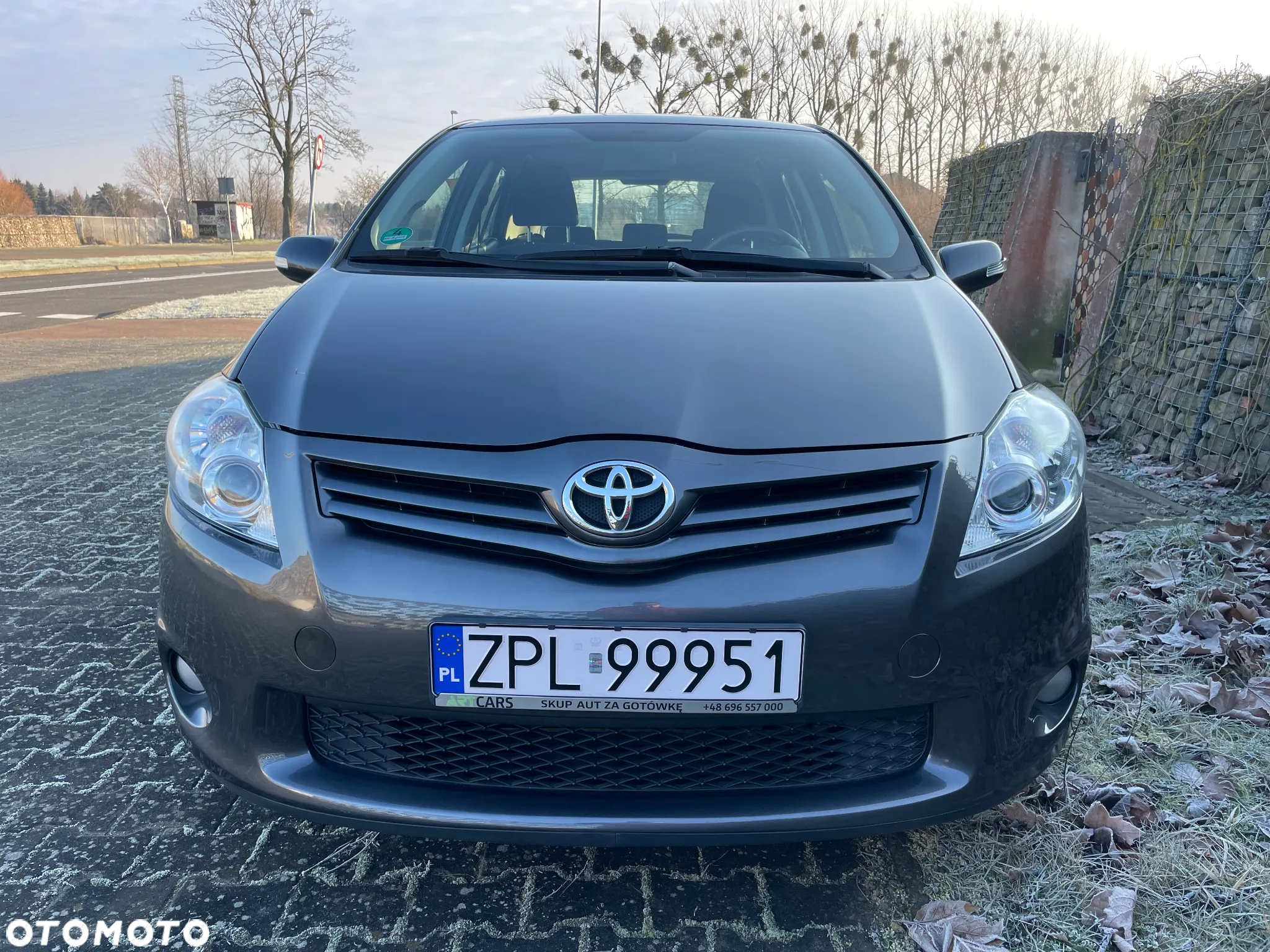 Toyota Auris 1.6 Premium + - 11