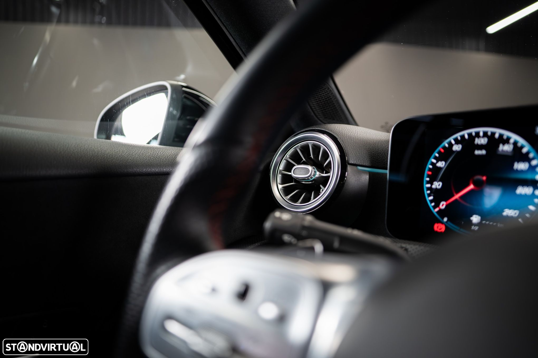 Mercedes-Benz A 250 Limousine e AMG Line - 21