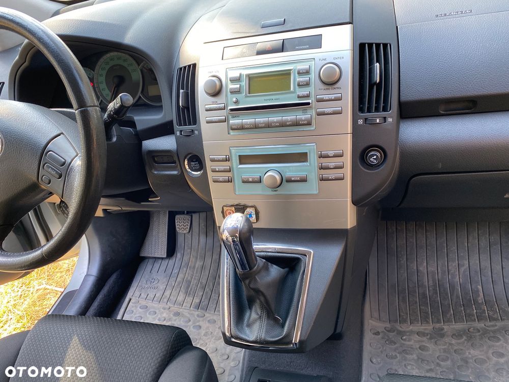 Toyota Corolla Verso - 35