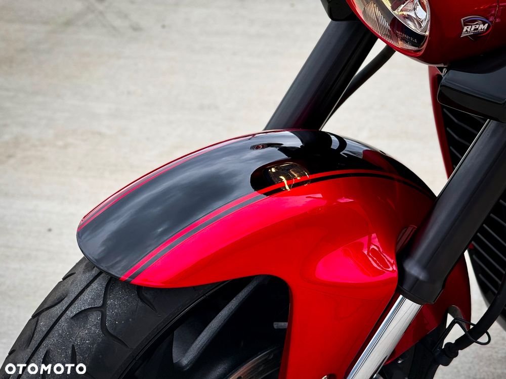 Suzuki Boulevard - 8