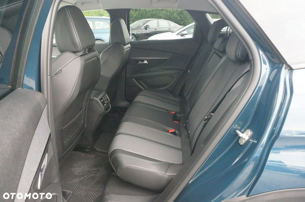Peugeot 3008 1.5 BlueHDi Allure Pack S&S EAT8 - 24