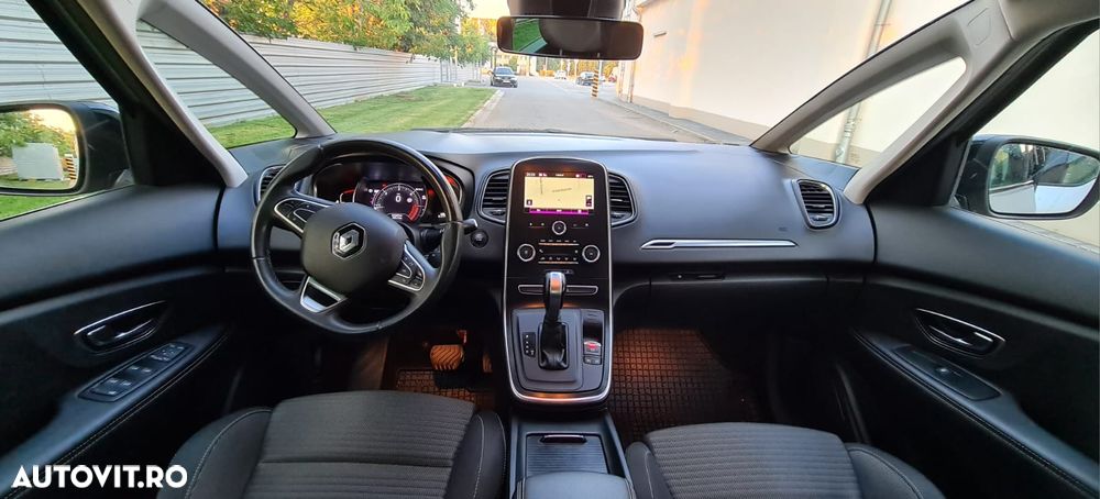 Renault Scenic BLUE dCi 120 EDC BLACK EDITION - 4