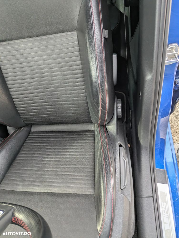 Skoda Octavia 2.0 TDI DSG RS - 13