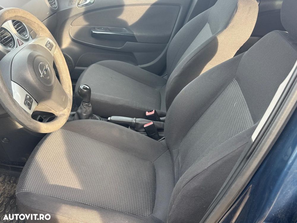 Opel Corsa 1.2 Essentia - 9