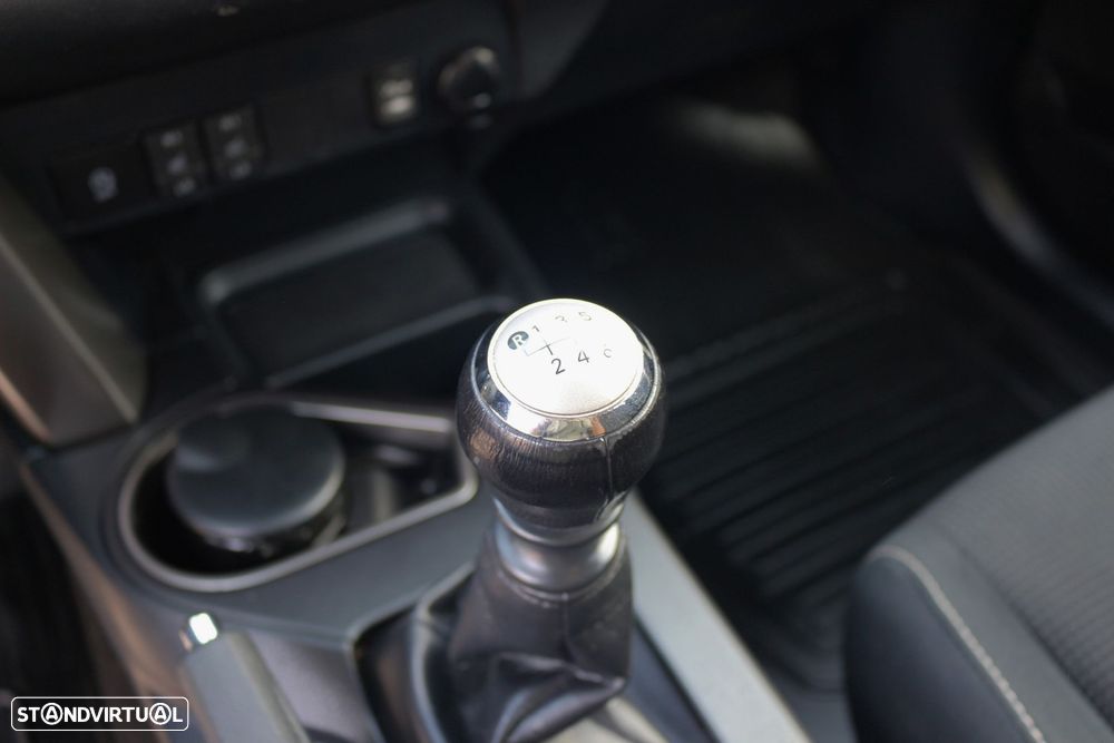 Toyota RAV4 2.0 D-4D Comfort - 35